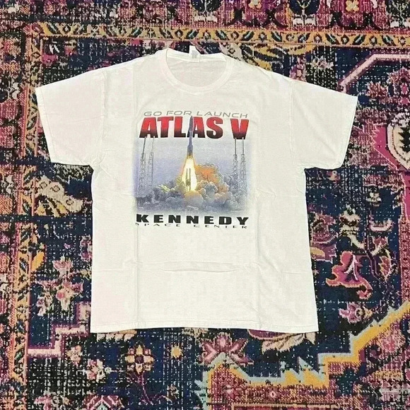 Atlas V Kennedy Space Center T Shirt Size Large - Picture 1 of 1